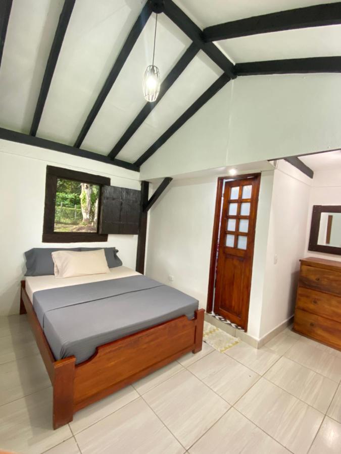 Hostal Portal Del Sol Капургана Экстерьер фото